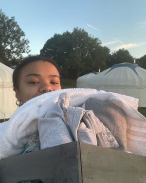 India Ria Amarteifio Instagram - It’s true, you too can survive a festival as a clean girl (and I don’t mean aesthetically :) )