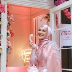Irish Bella Instagram - Thanks to @mulanjameela1 and @amienilyas for showing us what self-love means: the practice of treating ourselves with kindness, compassion, and acceptance💕 #Wonderish #FormOfSelfLove #WonderfulSkin
