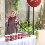 Irish Bella Instagram - Alhamdulillah di bulan Ramadhan bisa terus menjaga silaturahmi dan belajar bersama keluarga juga teman-teman dengan mengadakan kajian di rumah ✨ Semoga kita semua mendapat kasih dan ampunan dari Allah SWT di bulan ramadhan ini dan terus belajar untuk lebih mencintai-Nya 🤍 Catering by @yani.wedding Martabak Aci Lumer & keju aroma by @lokasaji Toast bread by @lavaxtoast.official Jajanan hits jakarta by @rotibakarpisang_santa Glitter tea by @teatwo.official Bolu Chiffon by @ngemil_bolu Air Mineral @jiwater.id Endorsment arranger by @amra_organizer