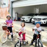 Isabel Oli Instagram – Look at their happy faces when their papa @johnprats told them they were going riding today 🤩
Priceless 🤍🥹

#PrattyKids #WeAreThePratties

🚲 @royalbabyph Manila, Philippines