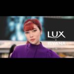 Isyana Sarasvati Instagram - Ini dia rahasia percaya diri aku di situasi apapun! Dengan wangi Magical Orchid yang mewah yang memberikanmu keharuman 3x lebih tahan lama. Buat kamu selalu merasa percaya diri di momen apapun setiap hari. Are you ready to LUX with me? 💜
