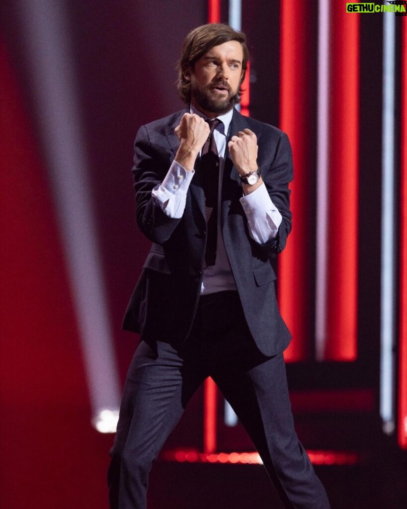 Jack Whitehall Instagram - Suited and booted for @justforlaughs last night. Such an incredible honour to be asked to host my own gala. I was a new face here 13 years ago, great to come back as a haggard old one. Had such a talented group of acts on the show with me too They all killed @mrstommylittle @melaniebracewell @arthursimeon @foilarmsandhog @jewdygold @zabrinadouglas @langstonkerman congrats to all of them. Catch the show on @cbc very soon. #justforlaughs Montreal, Quebec