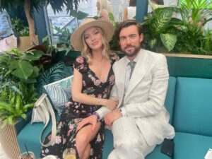 Jack Whitehall Instagram - Had a great time yesterday on my one day off watching tennis at Wimbledon. And also quite a lot of the cricket on my phone too. As well as waiting for the Declan Rice medical. I’m a really fun guy to hang out with. @roxyhorner ❤️