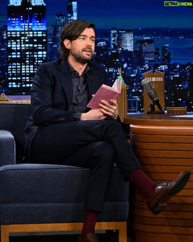 Jack Whitehall Instagram - @jackwhitehall is in Studio 6B TONIGHT to talk his latest stand-up special Settle Down! #FallonTonight 📷 @toddowyoung The Tonight Show Starring Jimmy Fallon