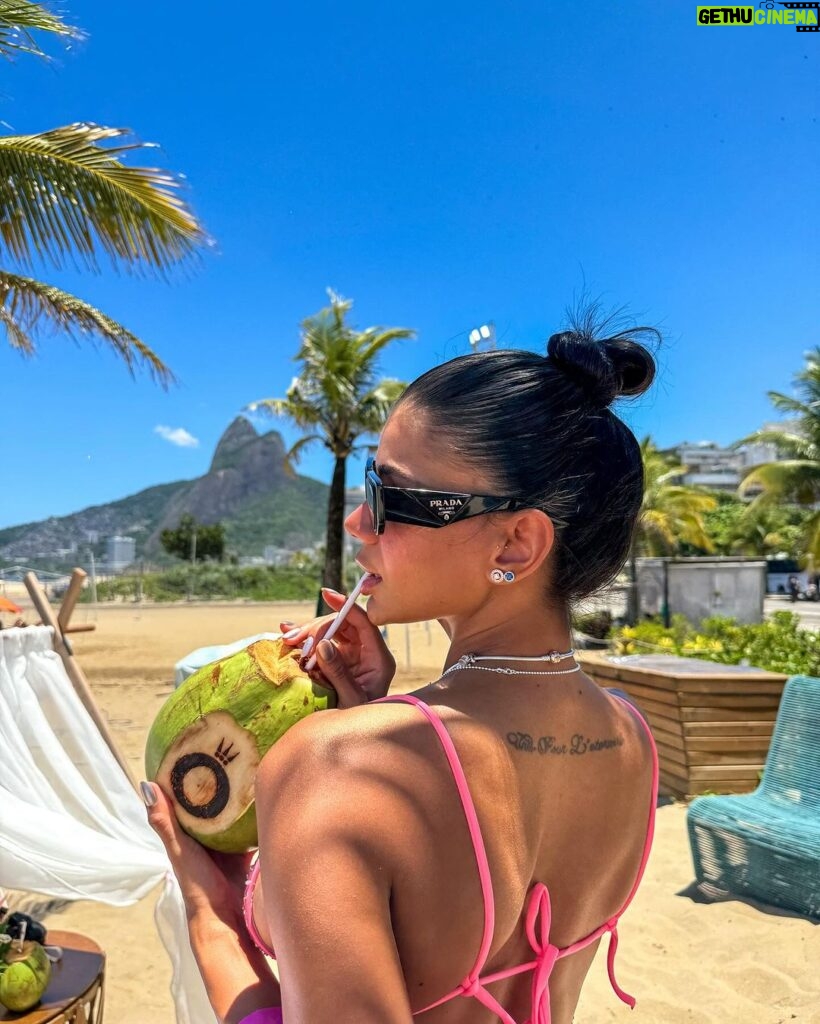 Jakelyne Oliveira Instagram - Rio, sol, praia e @theofficialpandora 🔥✨ #PandoraInRio #PandoraSquad24 #PandoraTakesRio #RJ Rio de Janeiro, Rio de Janeiro
