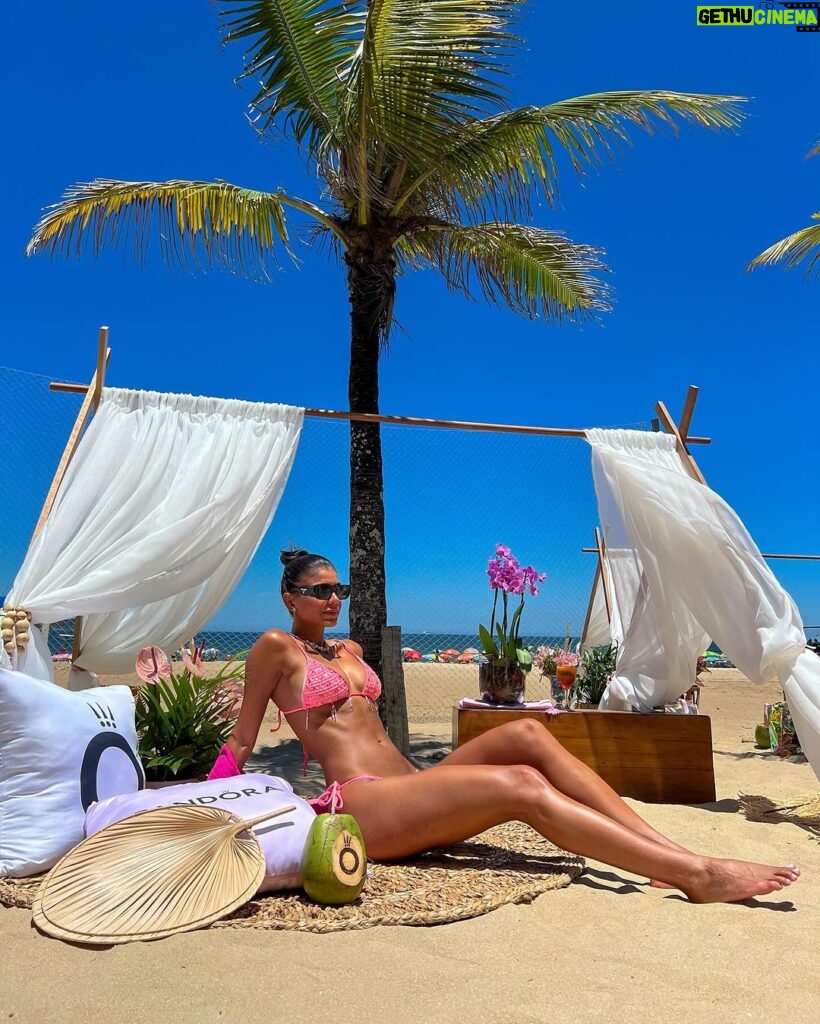 Jakelyne Oliveira Instagram - Rio, sol, praia e @theofficialpandora 🔥✨ #PandoraInRio #PandoraSquad24 #PandoraTakesRio #RJ Rio de Janeiro, Rio de Janeiro