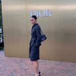 Jamie Chung Instagram - J’adore as seen by Jean-Michel Othoniel. Head to toe in @Dior 🖤 #JadoreDior #FlowersAreGold @DiorBeauty @bobscott200 @timothyaylward #nyfw Brooklyn Botanic Garden