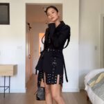 Jamie Chung Instagram – GRWM for @monsemaison #NYFW kick off dinner 😍 

Blazer and skirt @monsemaison
Shoes old @dior
Bag old @elizabethandjames