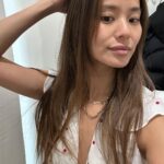 Jamie Chung Instagram - #NutrafolPartner My hair has been through a lot. Styled and colored for work, teased and pulled back for workouts, and lately hidden under caps during bouts of stress and hair thinning while I went through massive life changes. I hid behind my hair, and kept it long most of my life because it symbolized femininity and "beauty." My mom survived cancer 22 years ago and even though her hair grew back she still wears a wig for special occasions when she knows pictures will be taken because she's embarrassed of her now thinning hair. I’m also guilty of wearing hair pieces to make my hair look fuller when I’m going through phases of thinning. But why is that? It's completely normal to go through these phases and I have a lot of friends going through life changes that affect hair shedding and growth. Thank you @nutrafol for normalizing this topic and creating a forum for women to support each other. Shed the Silence includes an online community for women to share hair stories and experiences, while educating and empowering each other to take back control and confidence. Join the community at shedthesilence.com and share your story so you can help others feel empowered to talk about their own hair struggles. #Shedthesilence
