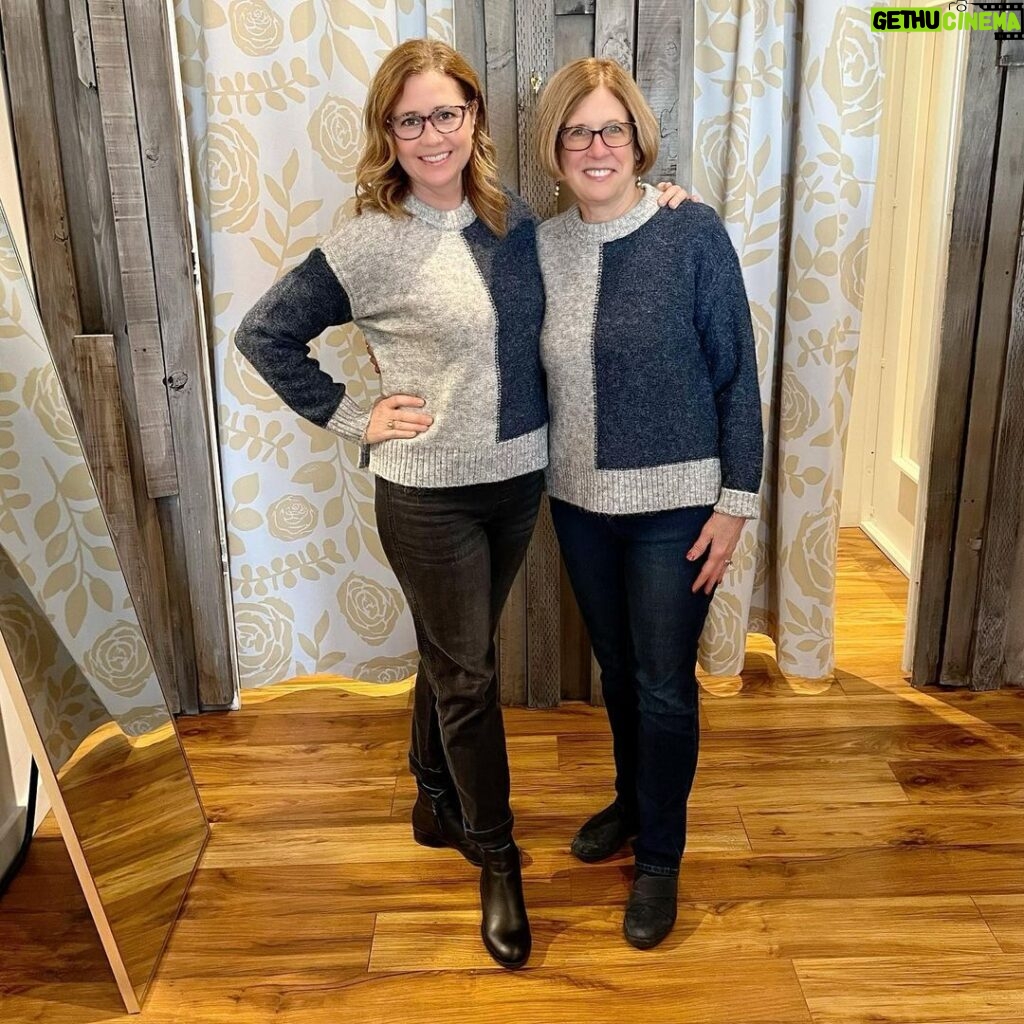 Jenna Fischer Instagram - My Mom and I went shopping and bought matching sweaters! 🛍