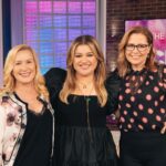 Jenna Fischer Instagram - Listen up! I’m on the @kellyclarksonshow Show today with @angelakinsey I wore my Spanx pants (that I’m in love with) and my Saloni blouse (also in love) and my favorite @jemmasands earrings. We had a great time on the show with @kellyclarkson and @itsjojosiwa There is also an amazing story of @stmschoolrva teaming with local animal shelter @racc_shelter to find homes for dogs. Elementary school kids were each given a dog at the shelter to profile. They wrote heartfelt posts and almost all of the dogs got adopted! Thank you to my glam team… @fcepntr (makeup) and @cherilynrachelle (hair) Check it out!