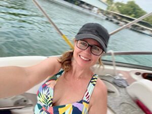 Jenna Fischer Instagram - Lake of the Ozarks! Family, Fun, Food, Cousins. See you again next year!