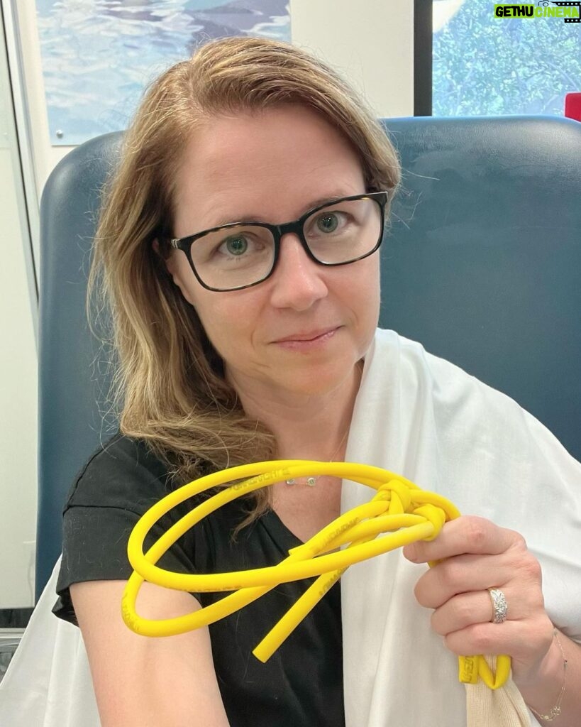 Jenna Fischer Instagram - Broken Shoulder Update! Let’s start with the good news! I graduated to bands today in therapy, my fracture is healed, I can hold a full cup of coffee in my right hand again. The “still working on it” news: can’t lift my arm high enough to shave my underarm, still sleeping in the rented recliner, still battling pain cycles. The “reality setting in” news: Looks like about 6 more months of rehab before I can put my hair in a proper ponytail. Gains are small and slow going. No skiing this winter. Still love my pebble ice machine and I’ve added back my cold dips which feel amazing. Thanks for all of your encouraging messages. I had no idea the shoulder was this difficult to rehabilitate. Sending love and encouragement to all of my rehabbing buddies out there..we got this! ❤