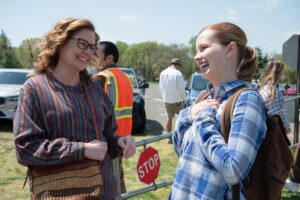 Jenna Fischer Instagram - Number 1 at the Box Office! Go Mean Girls!! This movie was filled with the most wonderful people...cast, crew, directors, producers, hair/makeup, costumes, drivers, catering, medics, choreography...everyone I met was kind and enthusiastic and so so talented. It feels so good for the movie have this success and I’m so proud to be a small part of it. Thanks for going to see the movie! @meangirls #meangirls