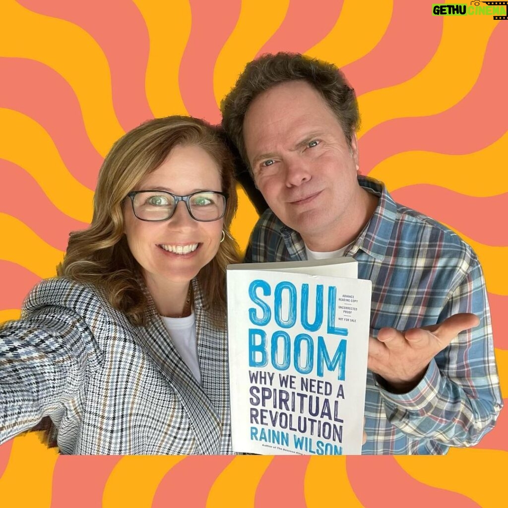 Jenna Fischer Instagram - My friend @rainnwilson came on @officeladiespod to talk all about the season 7 finale Search Committee Part 2 and also about his new book Soul Boom! Both his interview and book are amazing..thoughtful, inspiring, funny…just like Rainn himself. Link in bio to hear Office Ladies and head to @soulboom for information on where to find his book and meet Rainn on his tour!