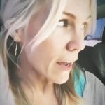 Jennie Garth Instagram - Let me hear you say it. I WANT IT! These three little words can make such a profound difference in your life. Like anything whether it’s a job, a healthy body, a peaceful mind, success - you have to want it. You also have to put in the work to get it. I hope this post gets your wheels in motion for positive change. I know this for sure…if I can do this, so can YOU! 🖤JG #motivation #fitness #wantit #ichooseme @jasonalivefitness