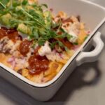 Jennie Garth Instagram - Weekends are for nachos! Just sayin😋Thank you @thebffcollection for this awesome casserole baking dish! 💕 *Also, here is the recipe for my honey chipotle sauce: Ingredients 1 can chipotle peppers in adobo sauce 1/2 cup honey 1/4 cup coconut aminos or soy sauce 1 tsp garlic powder 1 tsp apple cider vinegar 2 tbsp coconut sugar optional - if too hot or not sweet enough -Throw it all in the food processor or the blender and use for nachos or wings or anytime you want some yummy hot sweetness 🌶️