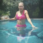 Jennie Garth Instagram - Who doesn’t want the weekend to be over? 🙋🏼‍♀️