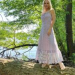 Jennie Garth Instagram - Natural Daze ⭐️✨ Happy SUMMER everyone😘💕❤️ 👗 @shopcartolina Germany