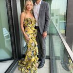 Jennie Garth Instagram - Celebrating the first night of summer with @raffaello.deutschland So fun making new friends in Berlin!☀️🍉🌻😎🍬 Makeup & Hair by @steffiwillmann Dress by @michaeldepaulo from @janeylopatypr 💛 Berlin, Germany