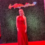 Jennie Garth Instagram - Feeling incredibly grateful for the opportunity to share my voice as the keynote speaker at last night’s Go Red for Women experience in NYC, thanks to the American Heart Association. ❤️ It was an honor to stand alongside such inspiring women and advocate for heart health! ❤️🗽#GoRedForWomen #americanheartassociation #GRFW 💄@taylorfitzgerald_ 👱🏻‍♀️@valeriethehairstylist New York, New York