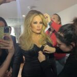 Jennifer Coolidge Instagram - Thank you for the fab party @VanityFair !!! You went above and beyond…. A bunch of expert party planning people involved that was very clear - Just when you thought you couldn't wear your excruciating heels for one more sec.... A girl (yeah they're like way more substantial) and boy came over to me and asked me if I'd like to wear some comfortable shoes home --I said “YESSSS! Are you serious!?” So they handed me a pair of black "Rothy's"..... They made sure to tell me that they were made from 100% recycled materials (mostly plastic bottles) Oh my god what a brilliant idea and it changed my night in an instant...and it turned my night into a dream!!!🙏❤️🙏❤️💋💋XOX Hollywood, California