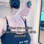 Jenny McCarthy-Wahlberg Instagram - It’s the little things. #gym #workout #noperverts