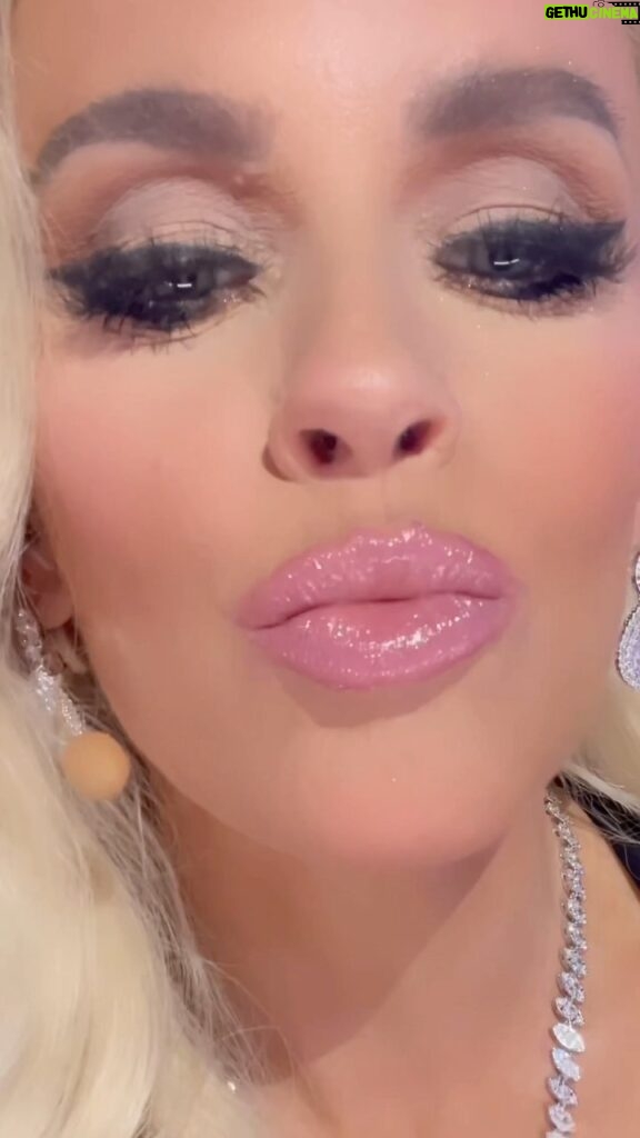 Jenny McCarthy-Wahlberg Instagram - Manifesting my balls off while wearing #manifest from @formlessbeautybyjenny #lipgloss #makeup #vegan #crueltyfree #crueltyfreecosmetics #crueltryfreemakeup #makeuplooks #gloss #cleanbeauty #cleanbeautyproducts