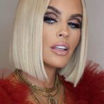 Jenny McCarthy-Wahlberg Instagram – Wore #Majestic #lipgloss last night from @formlessbeautybyjenny ❤️
Glam squad props…
Makeup: @beautybyangee 
Hair: @rickhenryla 
Stylist: @warrenalfiebaker 
Jewelry: @dylanlex 
#vegan #makeup #gloss #crueltyfree #cruletyfreecosmetics #makeuptutorial #makeuplooks #makeupartist #makeuplover