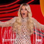 Jenny McCarthy-Wahlberg Instagram - How is the finale already here?! Tune in Wednesday at 8/7c for our 2-hour finale and see who takes home this season’s trophy 🙌🏼 @maskedsingerfox #themaskedsinger