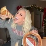 Jenny McCarthy-Wahlberg Instagram - I’m obviously excited about my favorite Chicago pizza from @giordanospizza 🍕 They ship nationwide so if you order yours today, you can experience this amazing deep dish, too. #giordanos #giordanospizza #eatpizza #the1 #ad