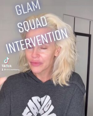Jenny McCarthy-Wahlberg Instagram - Thank God for the #glamsquad @beautybyangee @rickhenryla @warrenalfiebaker All new @maskedsingerfox tonight! #makeup #hair #hairstyles #lipgloss