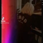 Jenny McCarthy-Wahlberg Instagram - 🥦🔪