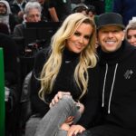 Jenny McCarthy-Wahlberg Instagram - At @celtics game/date night with the Mr. @donniewahlberg ☘️ ❤️ #datenight Photos : @brian_babs_babineau