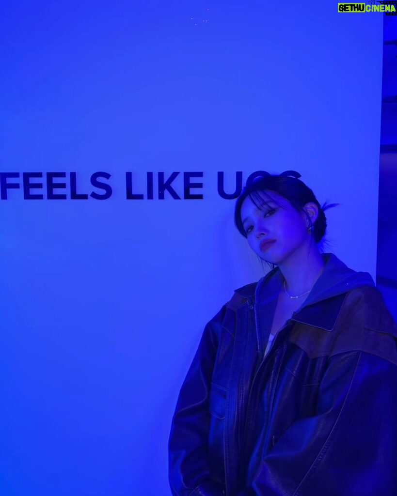 Jeon So-yeon Instagram - UGG FEEL HOUSE 🤍🤎💙 성수동