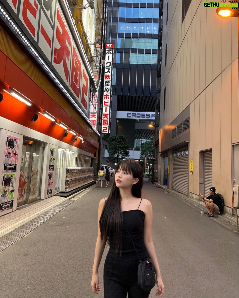 Jeon So-yeon Instagram - 🖤 Japan