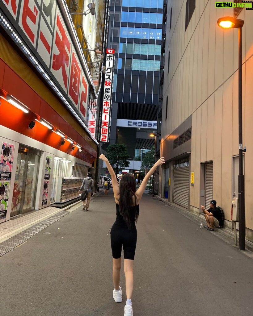 Jeon So-yeon Instagram - 🖤 Japan
