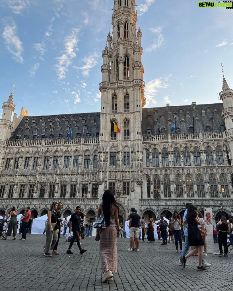 Jeon So-yeon Instagram - 북적북적 Brussels,Belguim