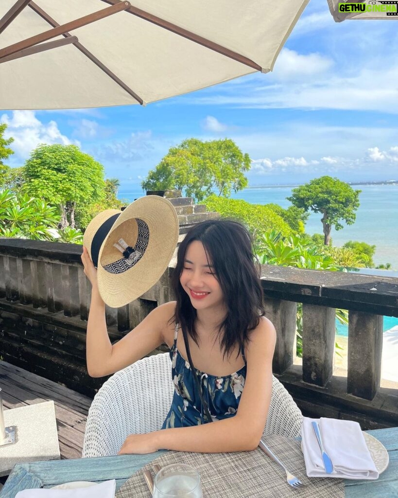 Jeon So-yeon Instagram - 👒