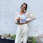 Jess Conte Instagram - today is 3 months since landing in aussie land 🇦🇺 it’s been the best, most refreshing 3 months for us and although our time here is nearly over, we feel really rejuvenated and v excited to go back to our pup 💛🐶 cannot wait to reunite with him 🥲 Brisbane, Queenland, Australia