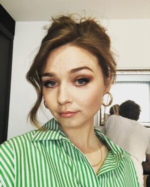 Jessica Barden Instagram - I have not done glam for a very long time so the work of @travisbalckehair and @lizkelshmakeup needed main page appreciation ❤️ for @pinkskiesaheadmovie press! YOU CAN WATCH THE MOVIE FROM THIS SATURDAY ON @mtv 🏄🏼‍♂️