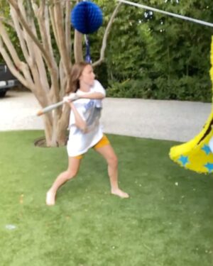 Jessica Barden Instagram - The party still going on @leedsunited
