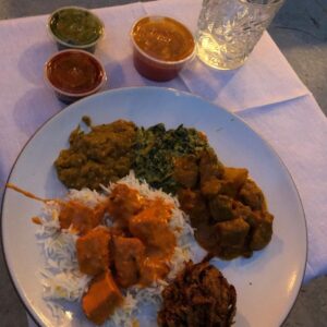 Jessica Barden Instagram - Today I am going to feature Lal Mirch in studio city. A family run Indian restaurant that is cosy, affordable, DELICIOUS and cooked by the best most generous people. I come from Leeds so I grew up with amazing Indian food all around me, so easy to get, it was my families go to meal for an evening out together or for a treat at home. We always went to Akbar’s in Bradford, my grandad was obsessed with it, for anyone who wants to wander down memory lane with me. I can’t lie, I have not really had a lot of good Indian food in Los Angeles (I’m sorry though I hear it’s worth the trip to Artesia lol) but I found this place through the @eater_la list they made and haven’t looked back since. Their practices during the quarantine are beyond safe and the people who work here are kind and lovely. My favourite things here are the chicken tikka, saag paneer, veggie korma, aubergines and of course the ONION BHAJIS. I can’t explain how much I love onion bhajis, and these ones are seriously amazing the best (better than monafs @billmilner ) I can’t recommend this place enough, they don’t even have an Instagram, they don’t give a fuck, they just out here making good food. Go check them out, search online or check @yelp and call in to make an order 🤘🏼