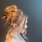 Jessica Barden Instagram - Shout out to my Julie the mother of @ashleycockrellhair for the hair clip you saved the day hun. I do interviews in leggings now like Liza Minnelli.