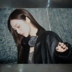 Jessica Jung Instagram - 🎧🎼🎶🖤 - What’s on your playlist?