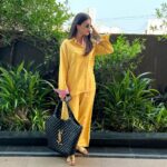 Jigyasa Singh Instagram - Yellow always makes me happy ! 🌼🌸 Wearing @labelishnya