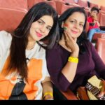 Jigyasa Singh Instagram - Happy Birthday my most favourite person in this whole world , my delicate flower ,my doll my mumma ♥️🌸 Can’t describe you in words or what I feel for you 💕 Thankyou for giving me birth and for choosing me as you daughter 🎂 Thankyou for your existence ♥️🧿 I ♥️ you