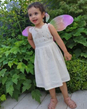 José Miguel Viñuela Instagram - Una princesita q nos tiene locos de amor a todos.. #elisa #amor #hijos #familia