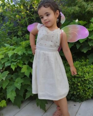 José Miguel Viñuela Instagram - Una princesita q nos tiene locos de amor a todos.. #elisa #amor #hijos #familia