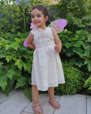 José Miguel Viñuela Instagram - Una princesita q nos tiene locos de amor a todos.. #elisa #amor #hijos #familia